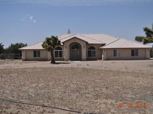 9120 Daisy Rd, Oak Hills, CA 92344