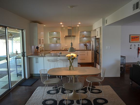 Dining/Kitchen