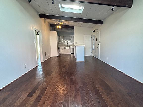 3rd image of 12014 Kling St APT 8