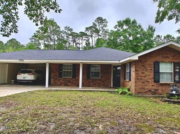 1540 Waveland Ave, Waveland, MS 39576
