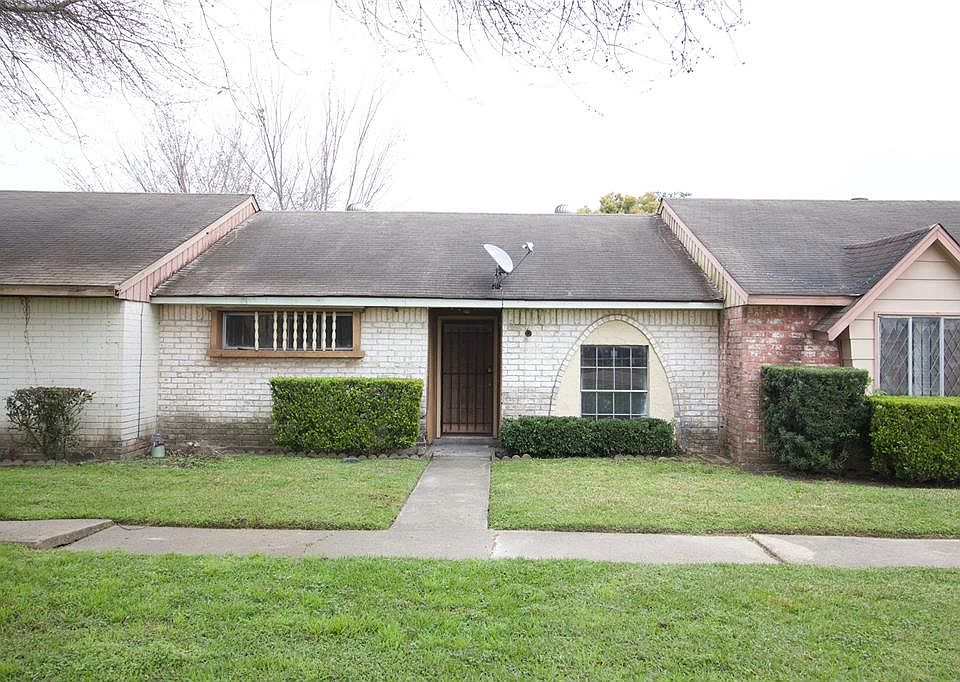 1st image of 15227 Buckle Ln #5227