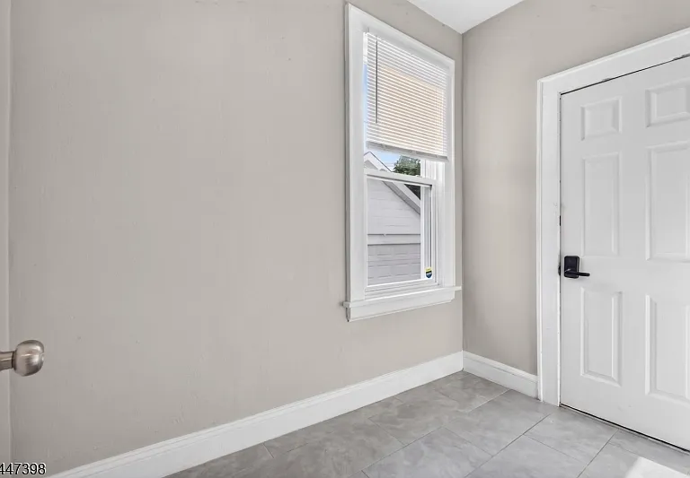 147 N 15th St #1 — Photo 15