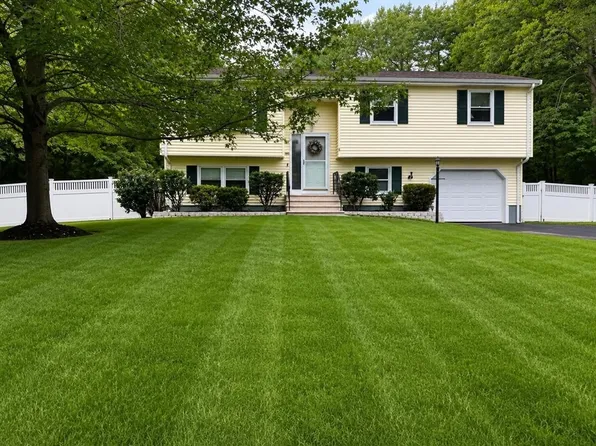 140 Prospect Hill St, Taunton, MA 02780