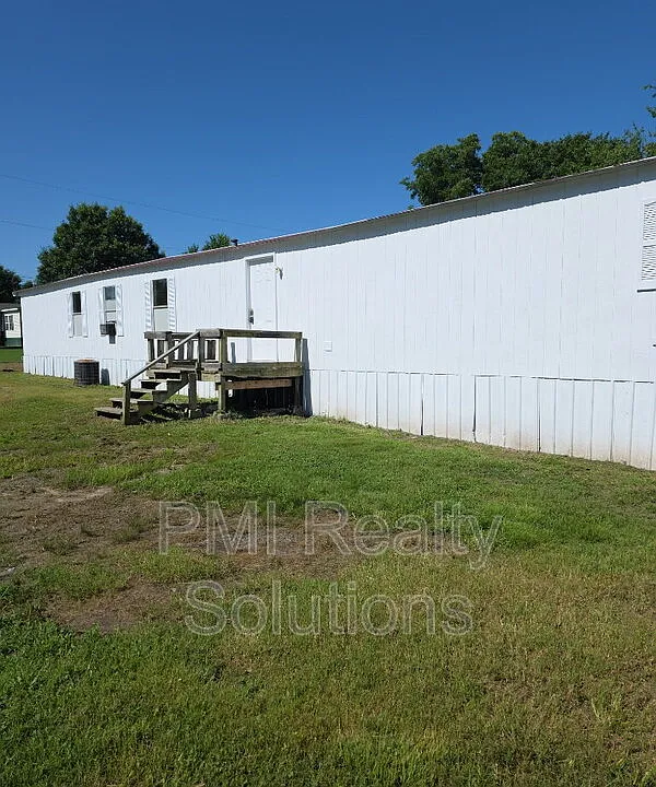 305 W Dixieland Ave
