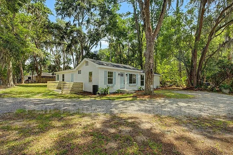 3 bed, 2.0 bath, 1520 sqft, $2,650 — Photo 2