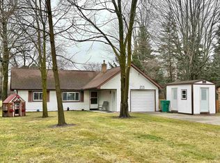 213 State Park Dr, Bay City, MI 48706