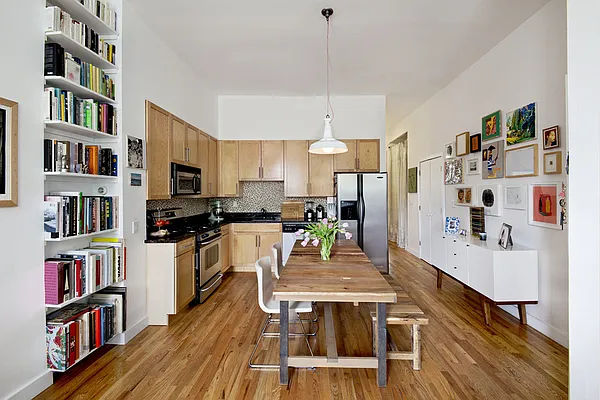 Sold by Stribling | media 36