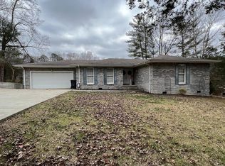 24 Cedar Hts, Pikeville, KY 41501