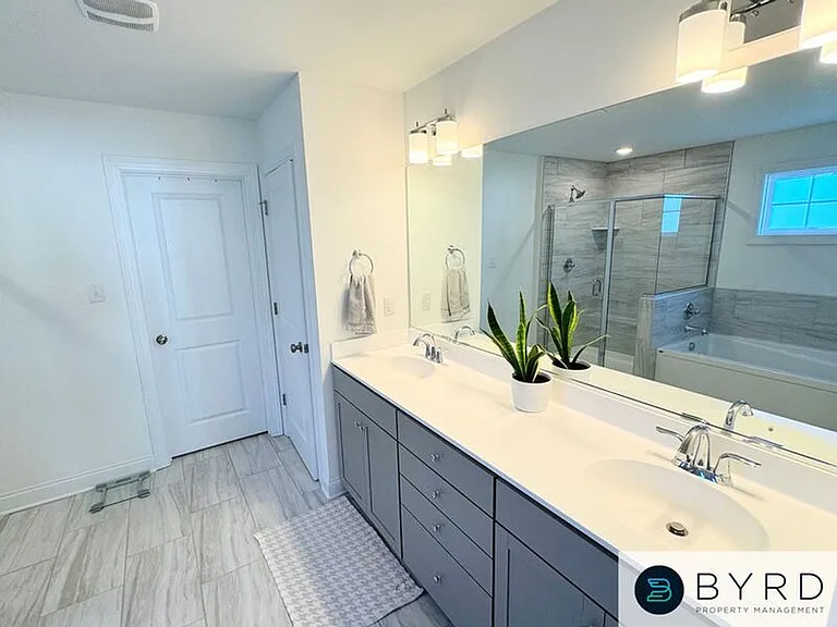 16618 Broadmoor Rd — Photo 23