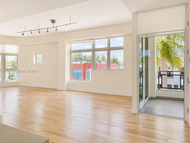 6701 Biscayne Blvd #201 — Photo 8