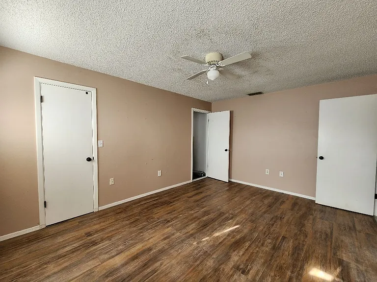 1425 Hathaway Ave — Photo 12