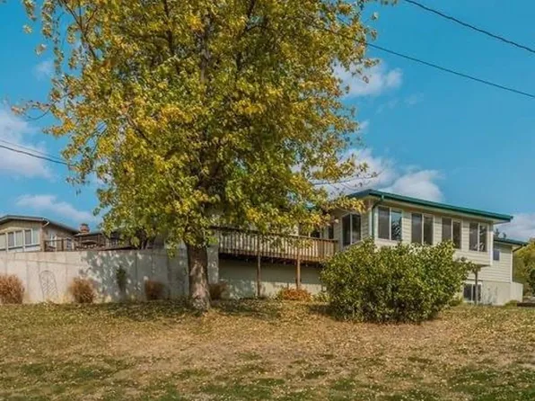 277 Eastside Ln, Montezuma, IA 50171