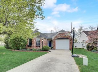 9601 Roxbury Dr, Fishers, IN 46038