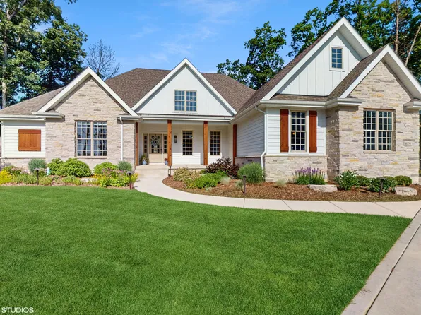 629 George Cohan Ct, Crown Point, IN 46307
