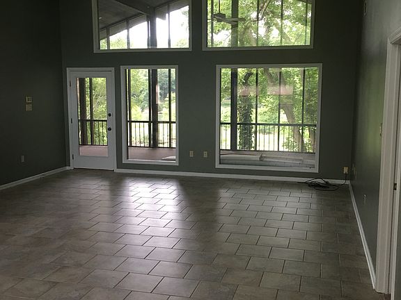 5th image of 291 Loberg Dr