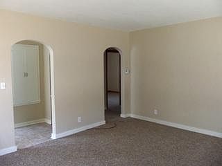 5th image of 410 Losey Blvd S