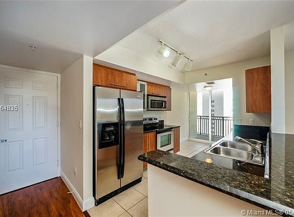 Gables Marquis, bay line views, 3/3, large, private corner unit