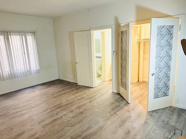 122 S Cedar St #4 — Photo 4