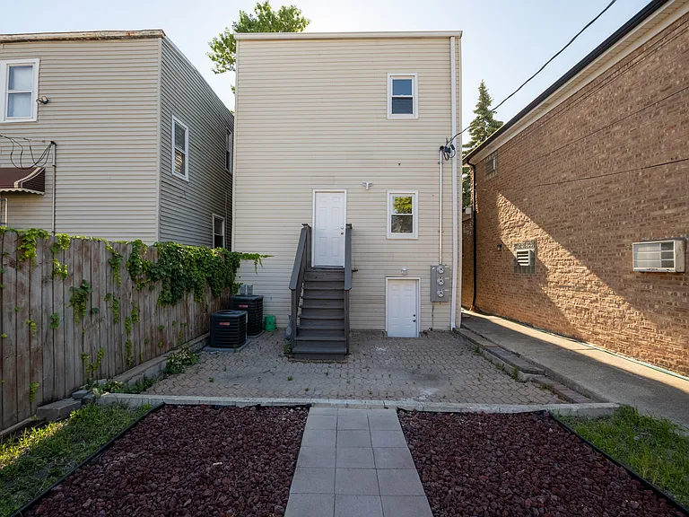 3744 S Parnell Ave #2 — Photo 16