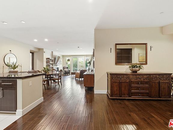 4th image of 1318 Roxbury Dr Unit 115