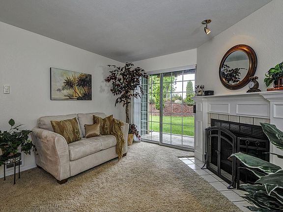 2nd image of 22700 30th Ave S #106