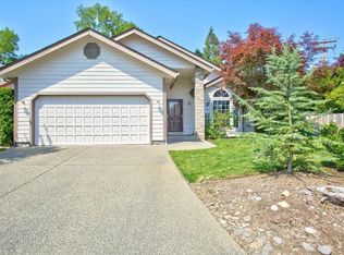1156 Osprey Dr, Grants Pass, OR 97526