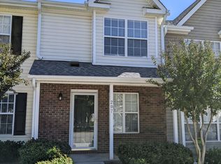 207 Malamute Ln, Greensboro, NC 27407