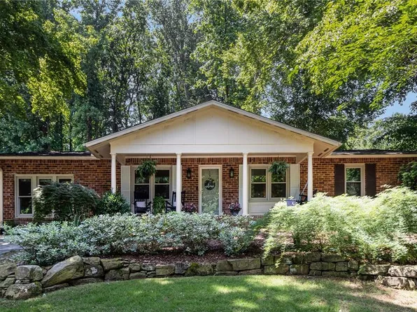 2264 Seaman Cir, Atlanta, GA 30341