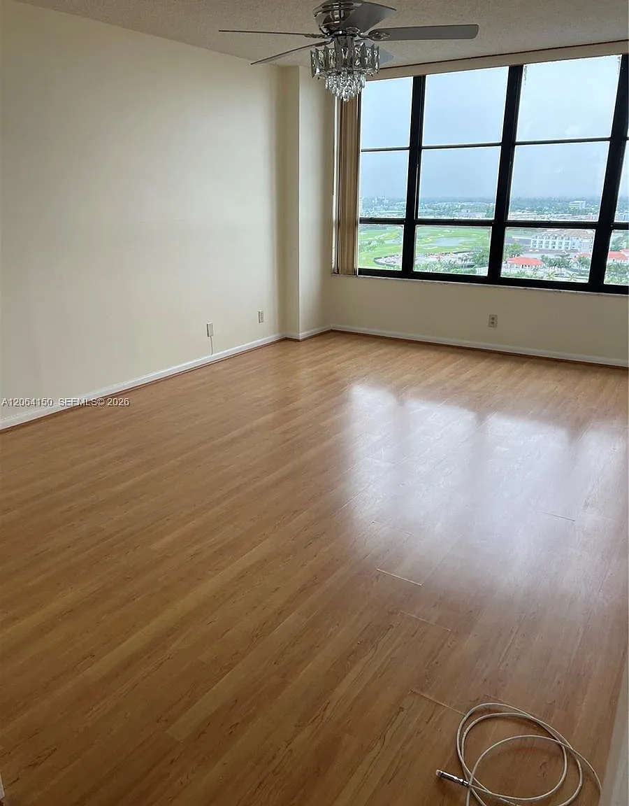 Olympus Condo Phase — Photo 3