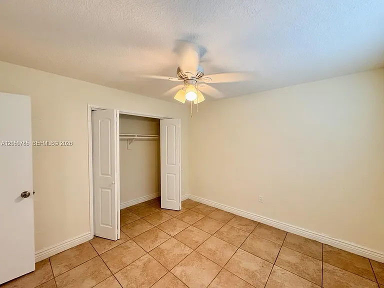 2633 NW 9th Ave #1-2 — Photo 5