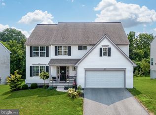 7 Copperwood Ln, Ephrata, PA 17522
