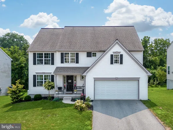 7 Copperwood Ln, Ephrata, PA 17522