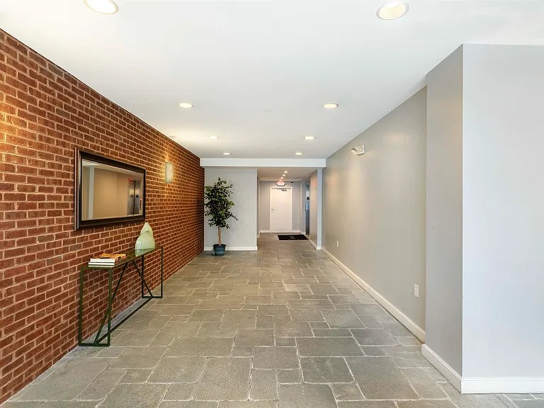 112 5th St SE #3D — Photo 30