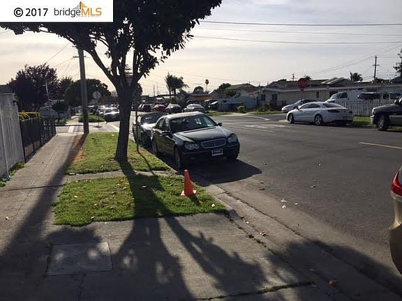 2nd image of 1914 Emeric Ave