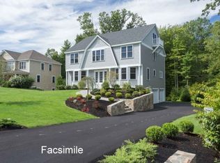 30 Aspen Dr, Stratham, NH 03885