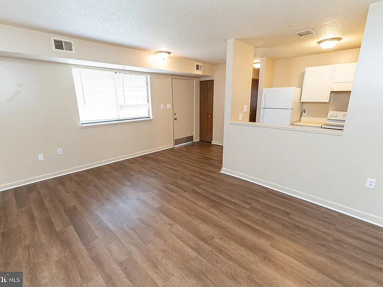 510 S Main St #7 — Photo 7