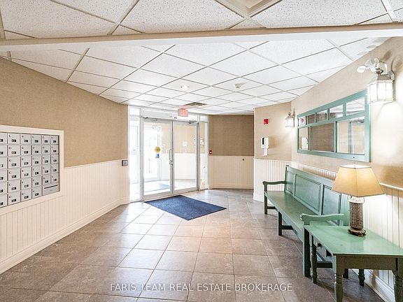 4th image of 10 Bay St E #301