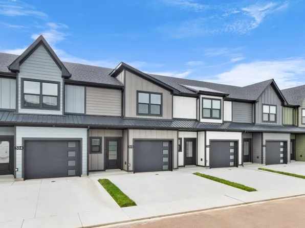 304 Jonathan Wade Cir, Clarksville, TN 37043