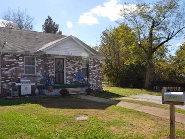 1073 Flowers St — Photo 1