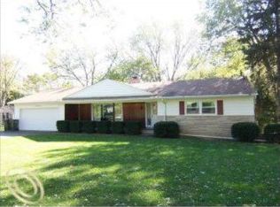 137 Perrydale St, Rochester Hills, MI 48306