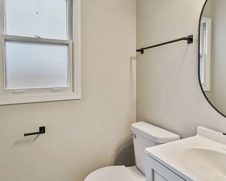 18135 Cherrywood Ln — Photo 11