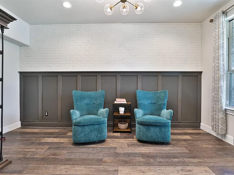 2810 Bluesage Bluff Dr — Photo 8