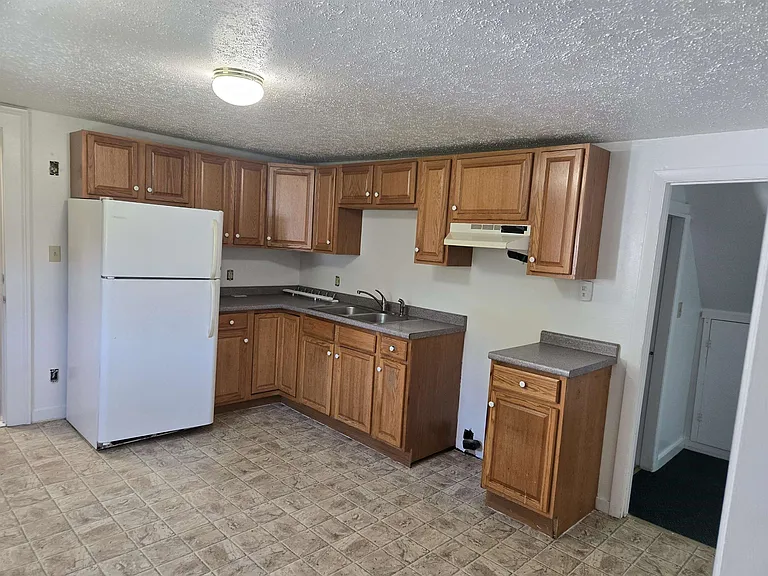 1092 State Route 175 — Photo 2