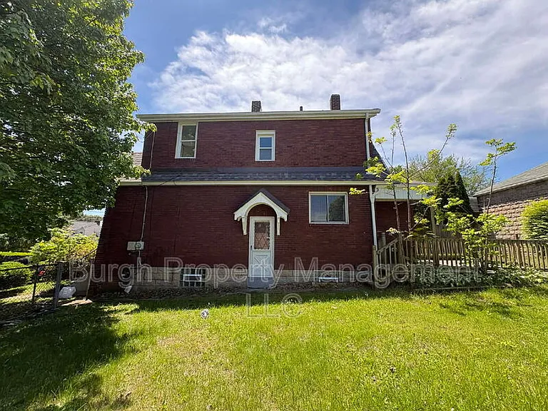 1316 Justine St — Photo 3