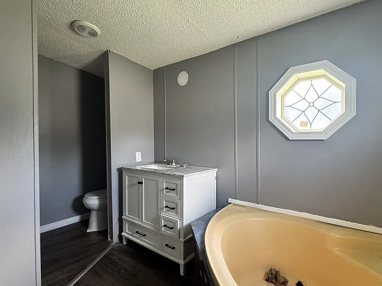 1003 Pleasantdale Cir — Photo 10