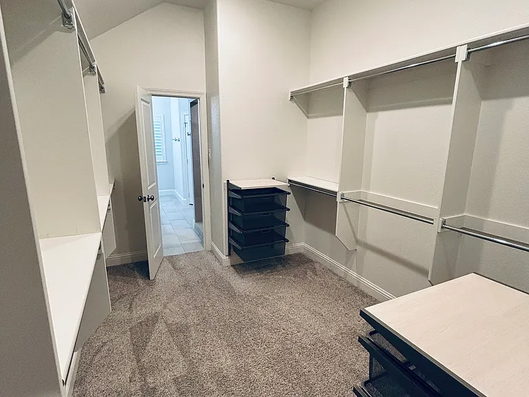 1045 Drew Ln — Photo 14
