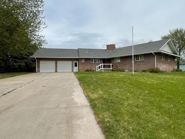111 E 6th St, Orchard, NE 68764