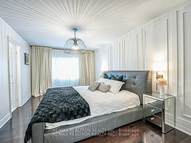 41 Woodgate Pines Dr — Photo 10