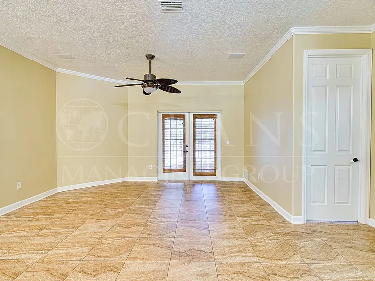 4013 Cree Dr — Photo 3