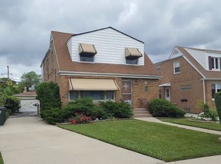 7526 W Cleveland St, Niles, IL 60714